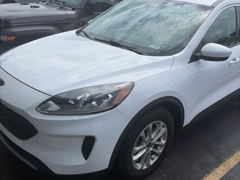 Used 2020 Ford Escape SE FWD image 4