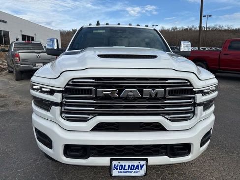 New 2026 RAM 2500 Laramie AWD/4WD image 8