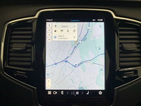 Certified 2024 Volvo XC90 B6 Plus image 23