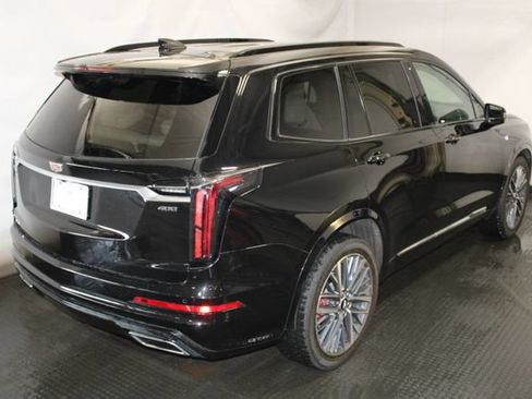 Used 2024 Cadillac XT6 Sport AWD/4WD image 4