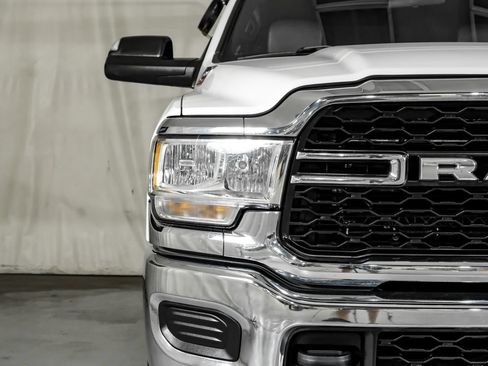 Used 2022 RAM 2500 Tradesman w/ Chrome Appearance Group AWD/4WD image 36