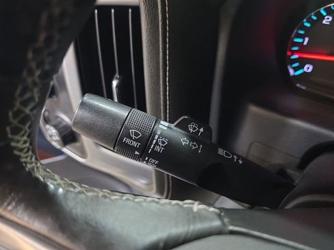 Used 2017 GMC Sierra 1500 SLE image 32