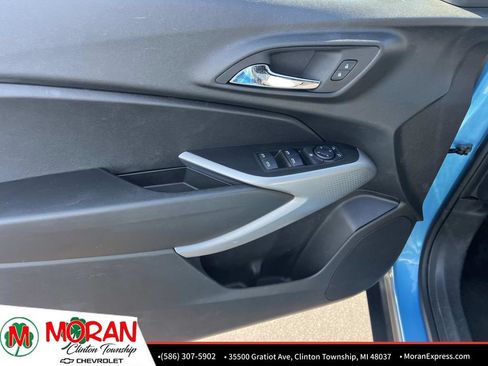 Certified 2025 Chevrolet Trax RS w/ Driver Confidence Package FWD image 15