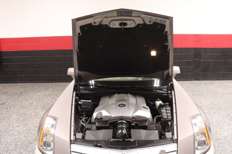 Used 2005 Cadillac XLR RWD image 15