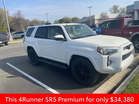 Used 2021 Toyota 4Runner SR5 Premium w/ Moonroof Package image 3