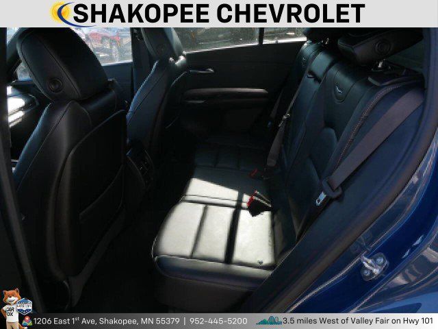 Used 2024 Cadillac XT4 Premium Luxury AWD/4WD image 7