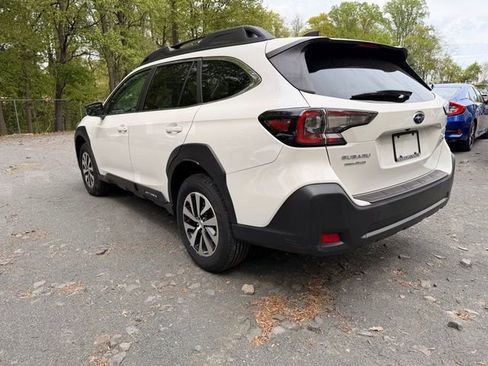 Used 2024 Subaru Outback Premium w/ Popular Package #1A AWD/4WD image 4