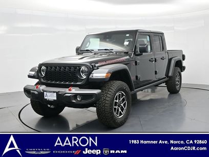 New 2025 Jeep Gladiator Rubicon w/ Convenience Group