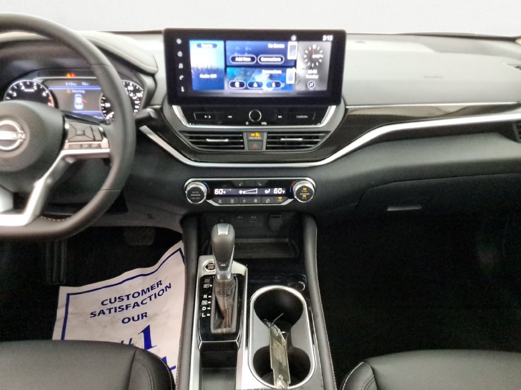 Used 2025 Nissan Altima 2.5 SR w/ SR Premium Package FWD image 13