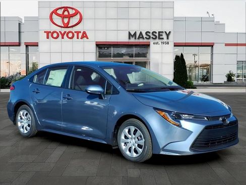Used 2026 Toyota Corolla LE image 1