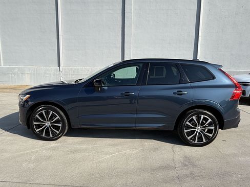 Used 2024 Volvo XC60 B5 Plus w/ Protection Package Premier AWD/4WD image 2