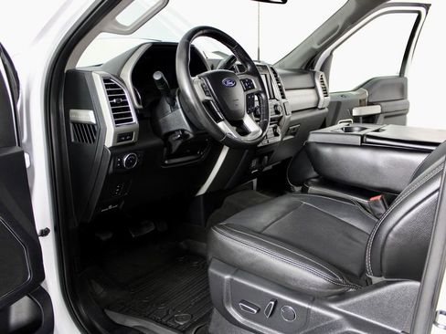 Used 2017 Ford F350 Lariat w/ Lariat Value Package AWD/4WD image 18