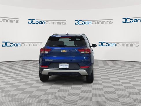 Used 2023 Chevrolet TrailBlazer LT w/ Sun and Liftgate Package image 7