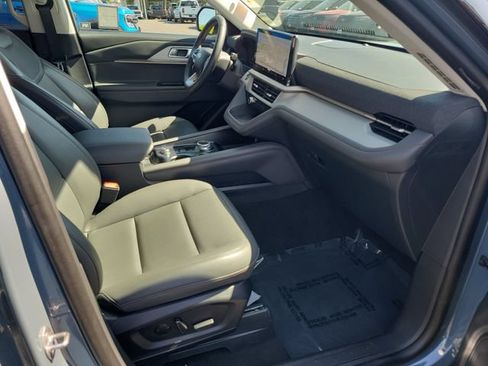 Used 2026 Ford Explorer Active w/ Active Comfort Package RWD image 17