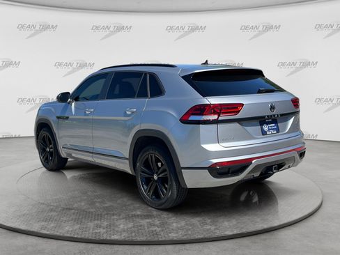 Certified 2023 Volkswagen Atlas Cross Sport SEL R-Line AWD/4WD image 5