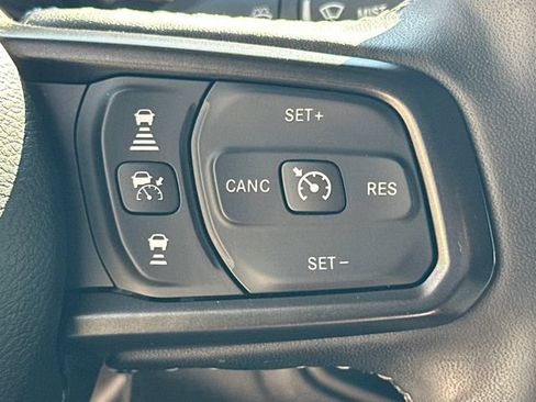 Used 2025 Jeep Wrangler Sport AWD/4WD image 23