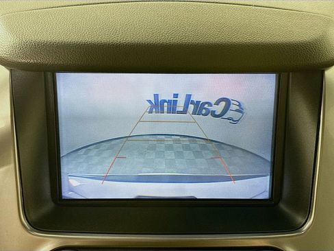 Used 2018 Chevrolet Suburban Premier image 17