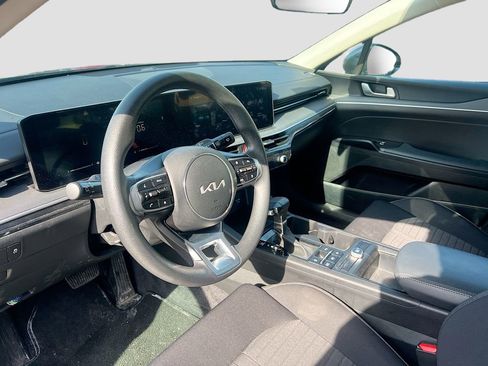 Used 2025 Kia K5 LXS image 9