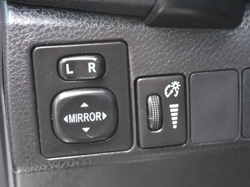 Used 2018 Toyota Corolla LE image 22