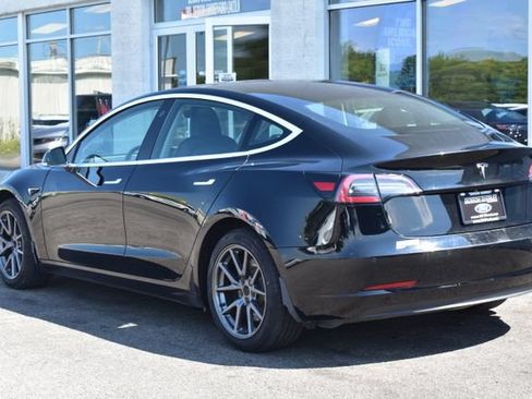 Used 2020 Tesla Model 3 Standard Range RWD image 8