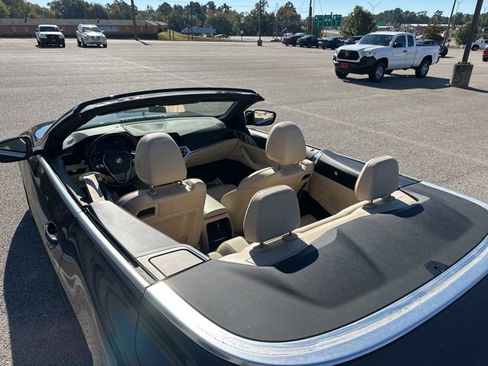 Used 2022 BMW 430i Convertible image 32