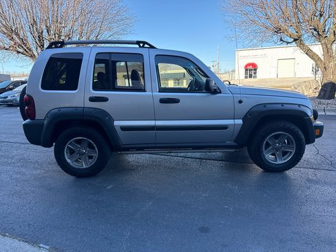 Used 2006 Jeep Liberty Renegade image 6
