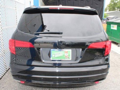 Used 2017 Honda Pilot Elite image 5