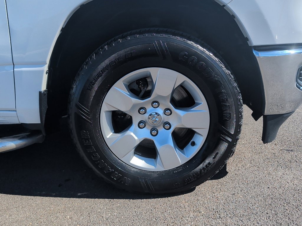 Used 2020 RAM 1500 Big Horn AWD/4WD image 13