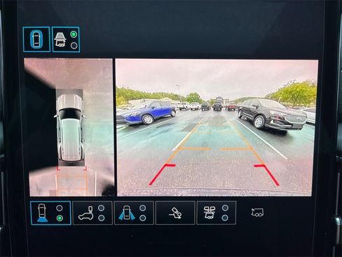 Used 2025 GMC Yukon AT4 Ultimate w/ LPO, Floor Liner Package image 21