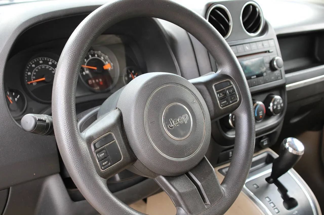 Used 2014 Jeep Patriot Sport FWD image 9