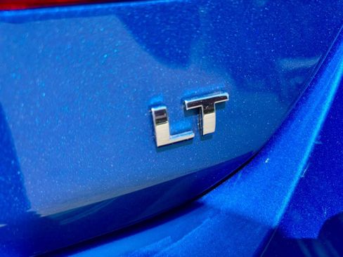 Used 2017 Chevrolet Cruze LT w/ Convenience Package FWD image 34