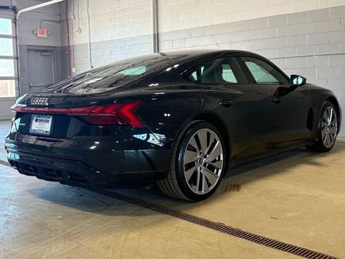 Used 2022 Audi e-tron GT Premium Plus w/ Performance Package image 12