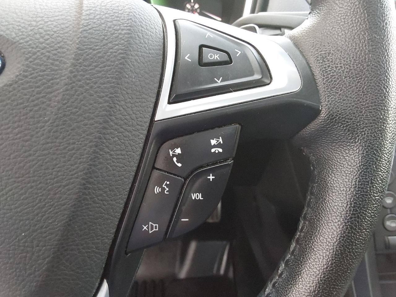 Used 2017 Ford Fusion Titanium AWD/4WD image 25