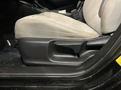 Used 2020 Toyota Corolla LE w/ Carpet Mat Package (TMS) image 23