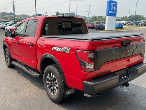 Used 2024 Nissan Titan PRO-4X w/ Pro-4x Utility Package image 7