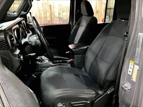 Used 2018 Jeep Wrangler Unlimited Sport S image 7