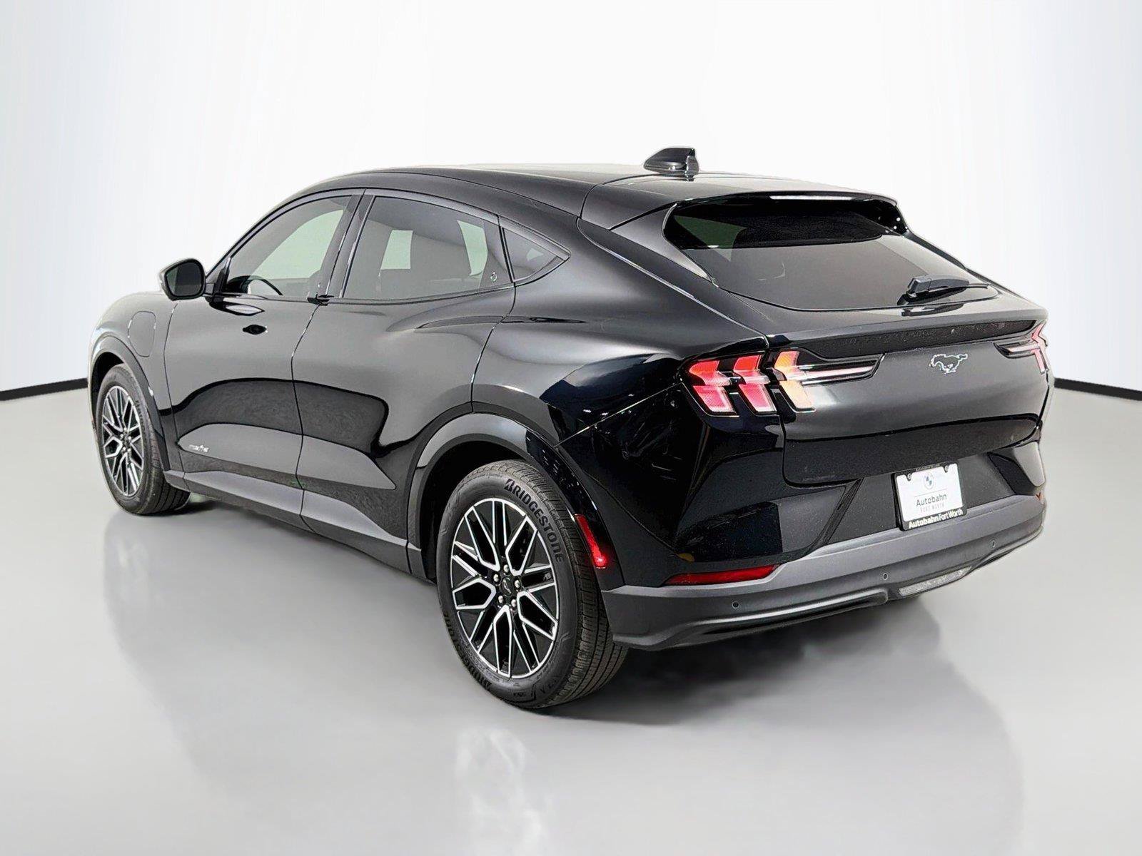 Used 2025 Ford Mustang Mach-E Premium RWD image 7