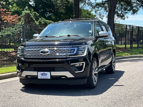 Used 2020 Ford Expedition Platinum AWD/4WD image 2