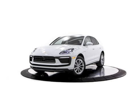 New 2026 Porsche Macan AWD/4WD image 1
