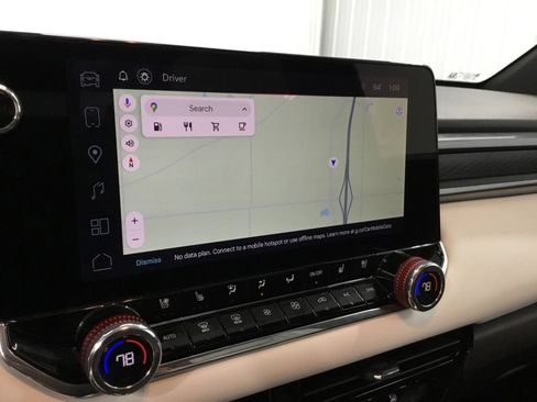 Used 2024 GMC Canyon AT4X AWD/4WD image 17