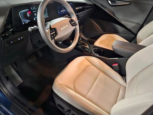 Used 2024 Kia Niro EX FWD image 10
