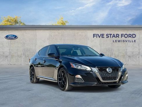 Used 2020 Nissan Altima 2.5 SR w/ Premium Package FWD image 1