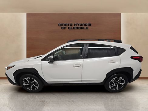 Used 2025 Subaru Crosstrek 2.5i Premium AWD/4WD image 2