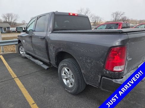 Used 2018 RAM 1500 Express image 2