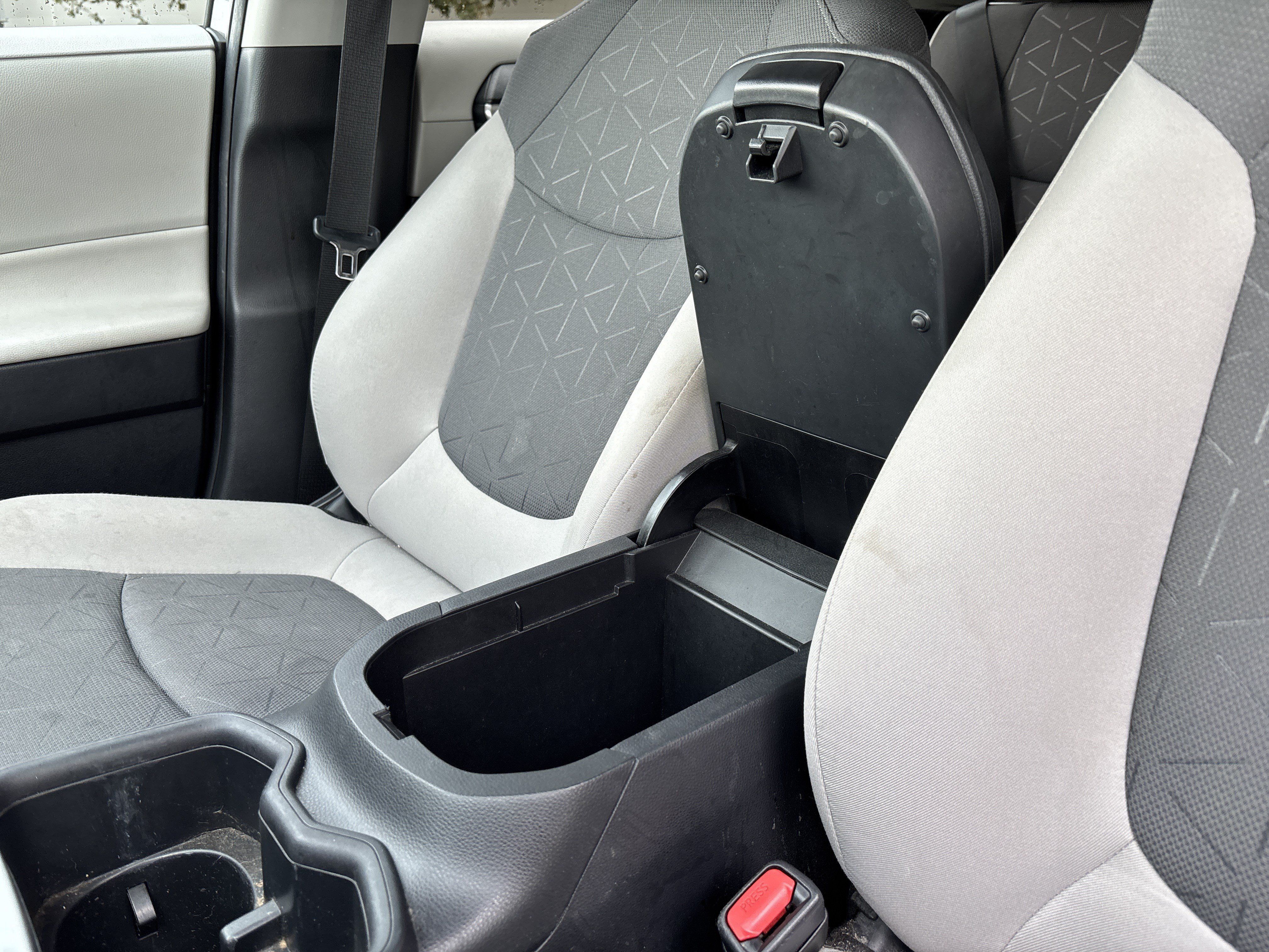 Used 2024 Toyota RAV4 XLE w/ Weather Package AWD/4WD image 24