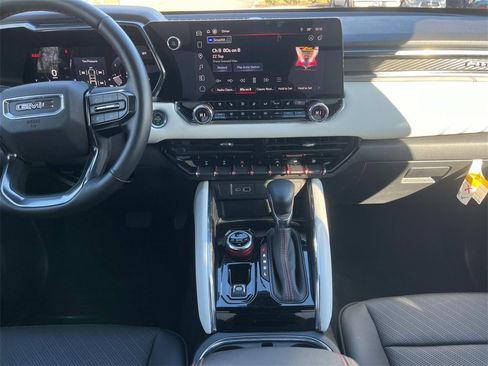 Used 2024 GMC Canyon AT4X image 18