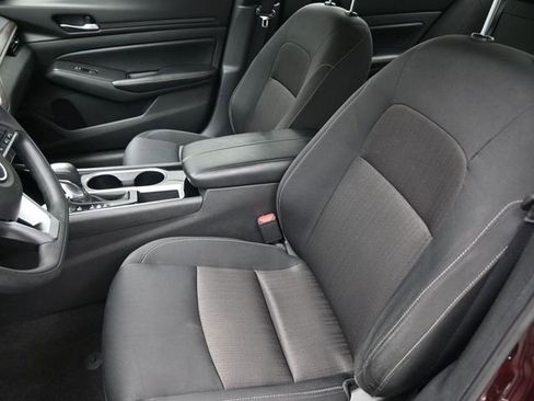 Used 2024 Nissan Altima 2.5 SV image 19