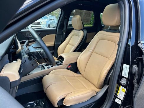 Used 2023 Lincoln Corsair Reserve w/ Equipment Group 202A AWD/4WD image 13