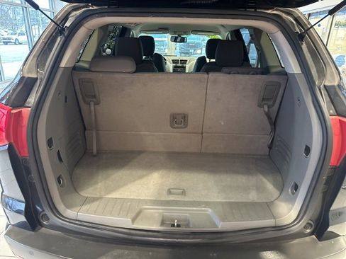 Used 2011 Chevrolet Traverse LT w/ Personal Connectivity Package image 14