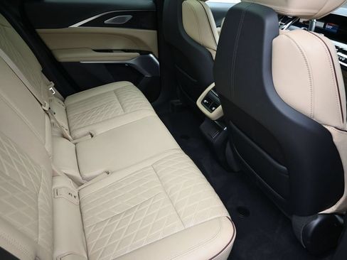 Used 2026 Cadillac Lyriq Signature Luxury w/ Nappa Leather Package AWD/4WD image 32